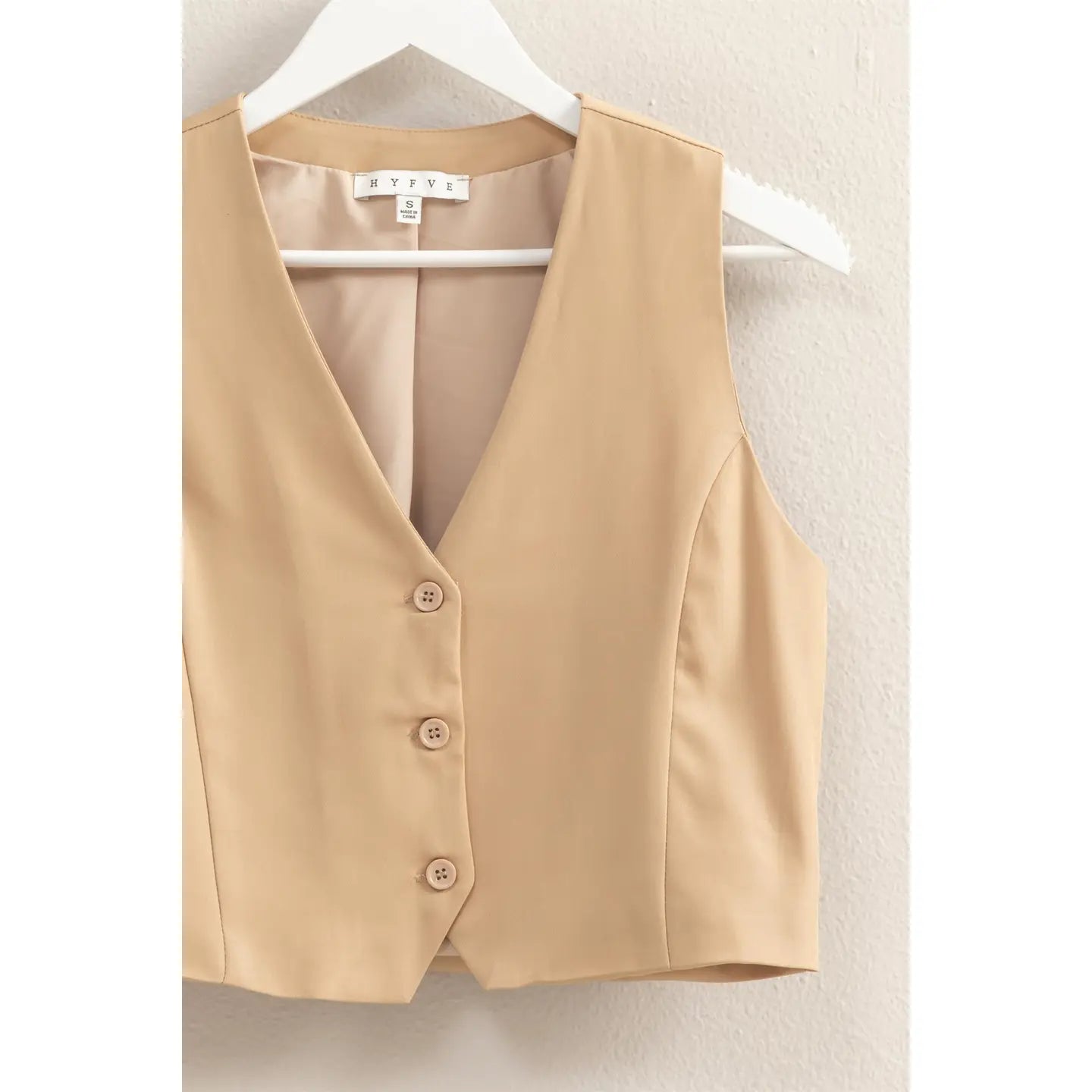 sleeveless v neck button vest